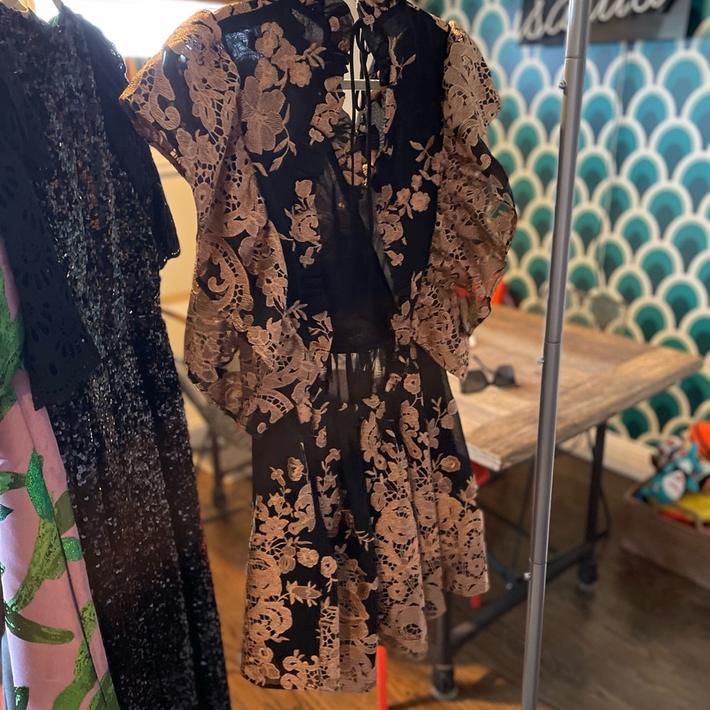 Munthe Dress - Picture 2 of 8
